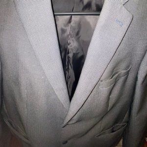 Geoffrey Beene Black 2 Button Suit Jacket Like New Condition 44 Regular